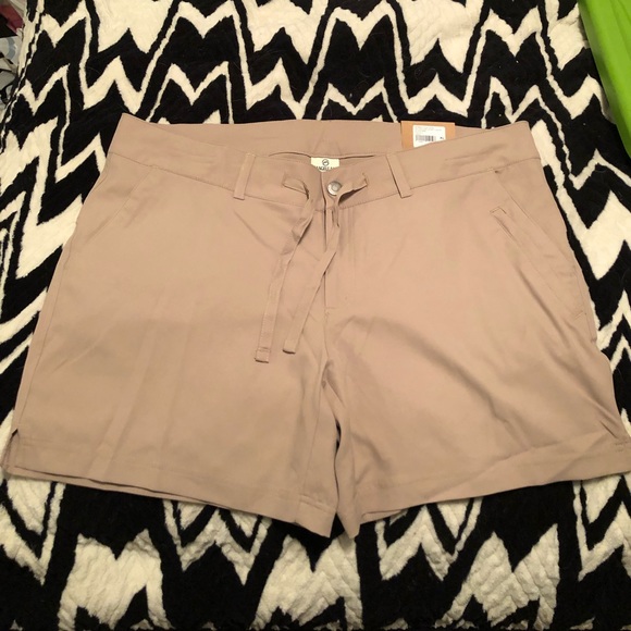 Magellan Womens Khaki Fishing Shorts 